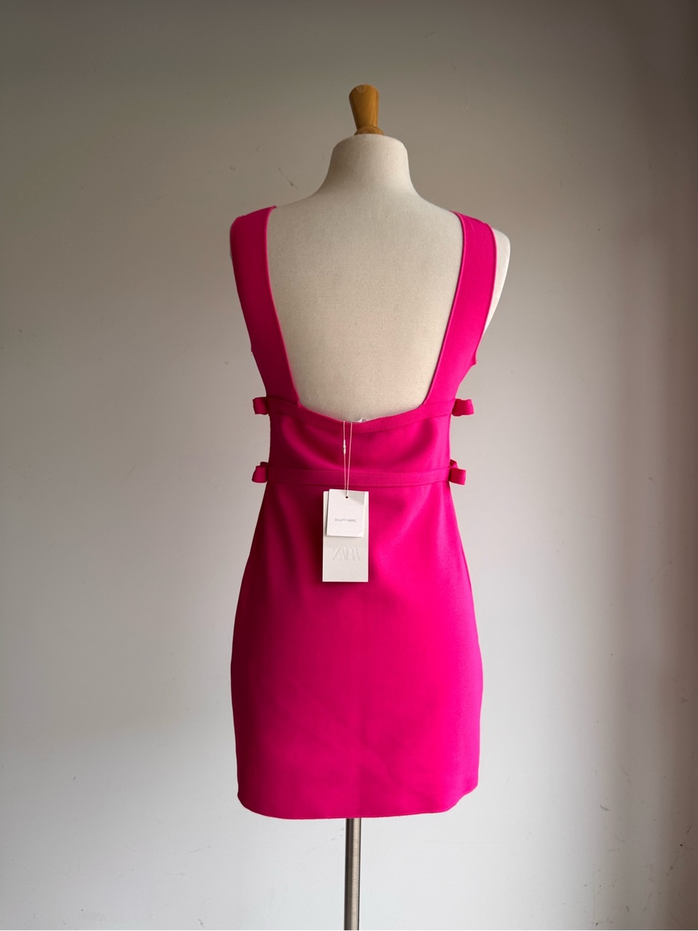 NWT Zara Hot Pink Cutout Mini Dress Side Buckle Bodycon Barbiecore Size Large - Picture 4 of 6